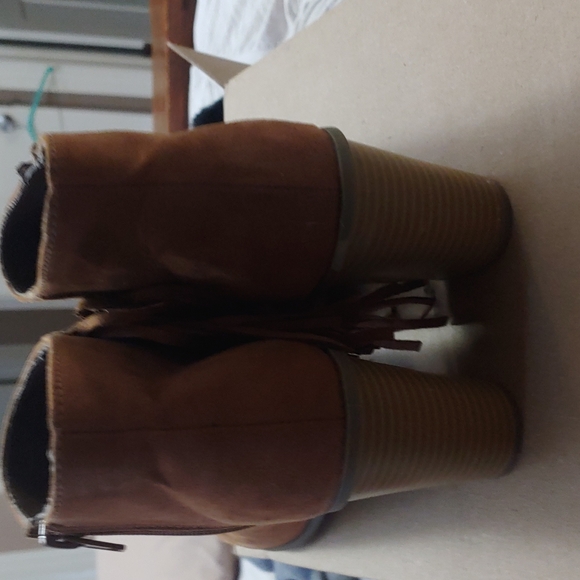 New Direction Fringed Booties - Picture 4 of 4